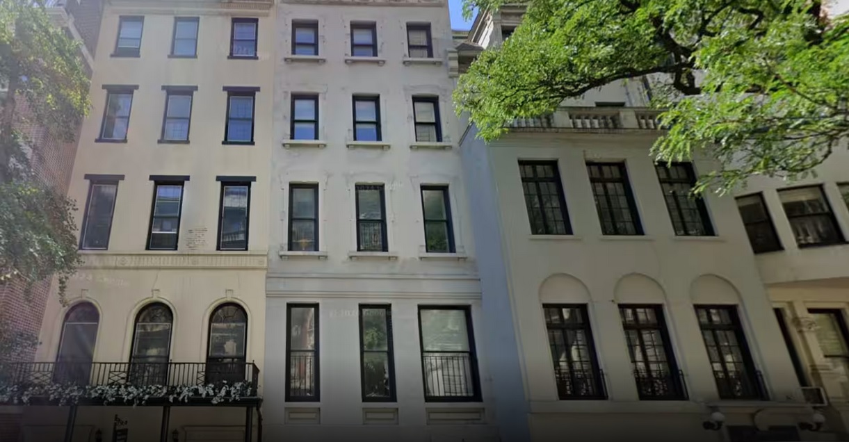 Δυο μεζονέτες στο Μανχάταν πούλησε το Μητροπολιτικό Μουσείο Τέχνης  Δυο μεζονέτες στο Μανχάταν πούλησε το Μητροπολιτικό Μουσείο Τέχνης